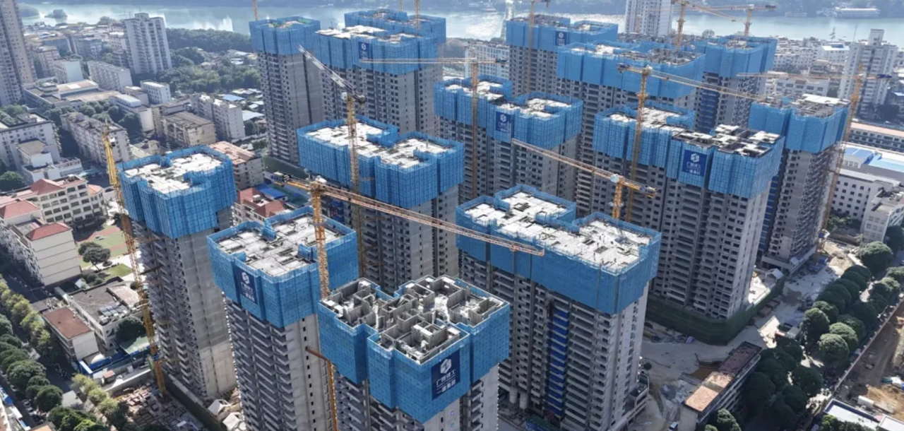 公海赌赌船官网jc710大基建高质量建成一批重大城市更新项目，全力参与新一轮城中村改造工作